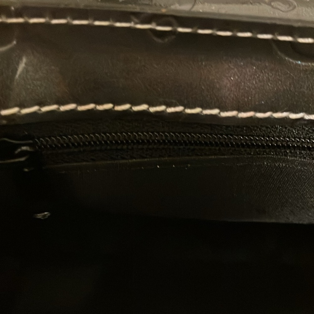 Guess purse - Picture 6 of 8